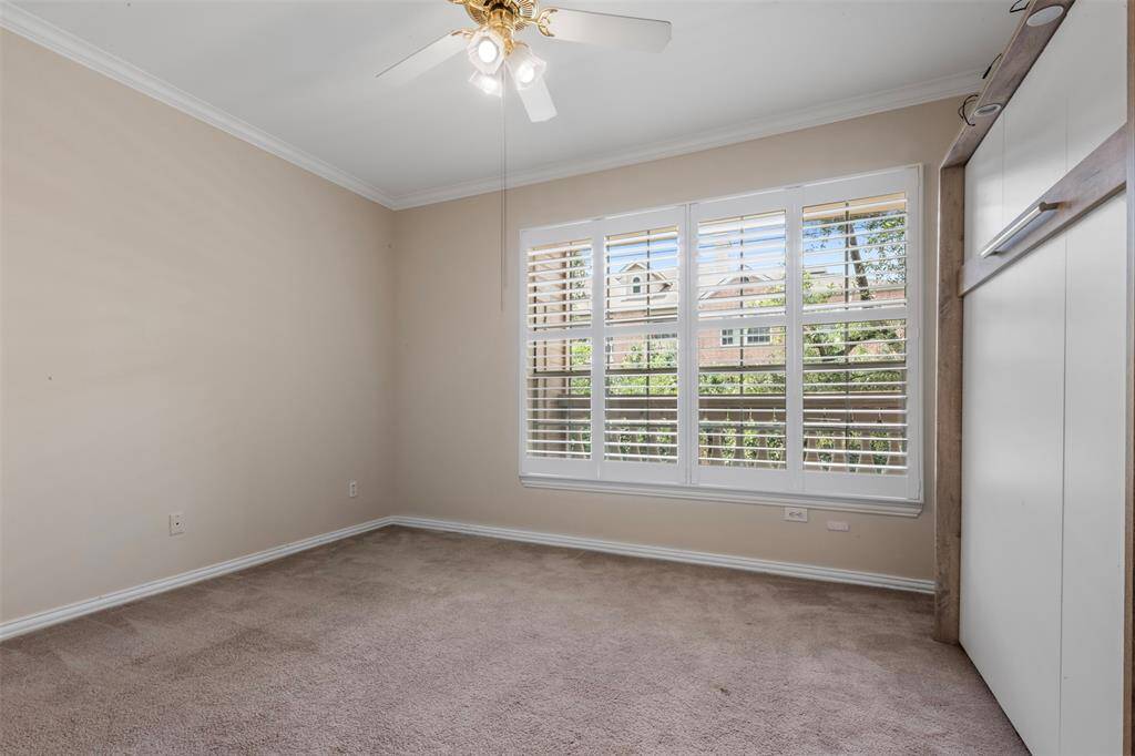 Secondary bedroom