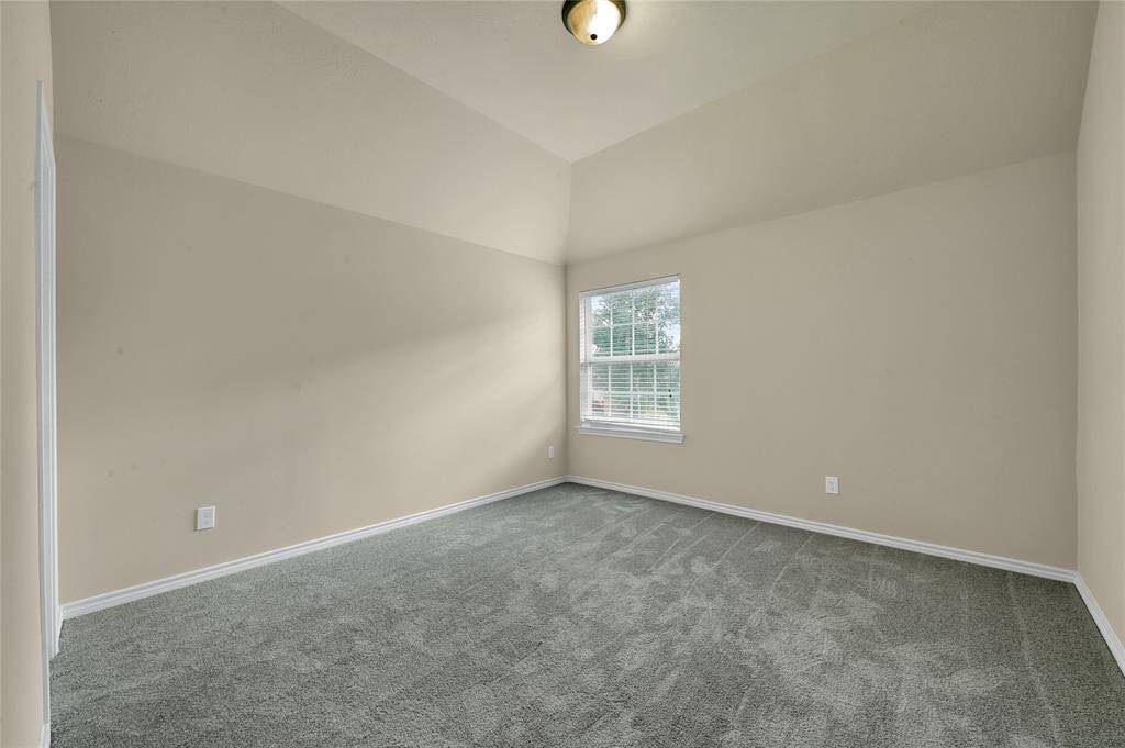 Secondary bedroom