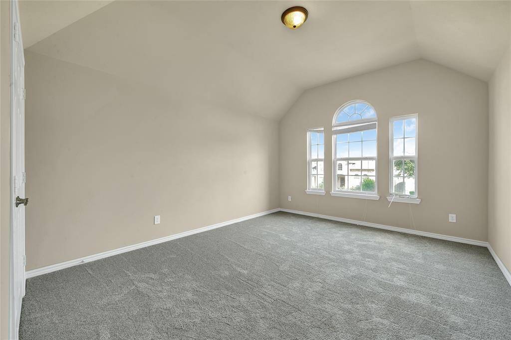 Secondary bedroom