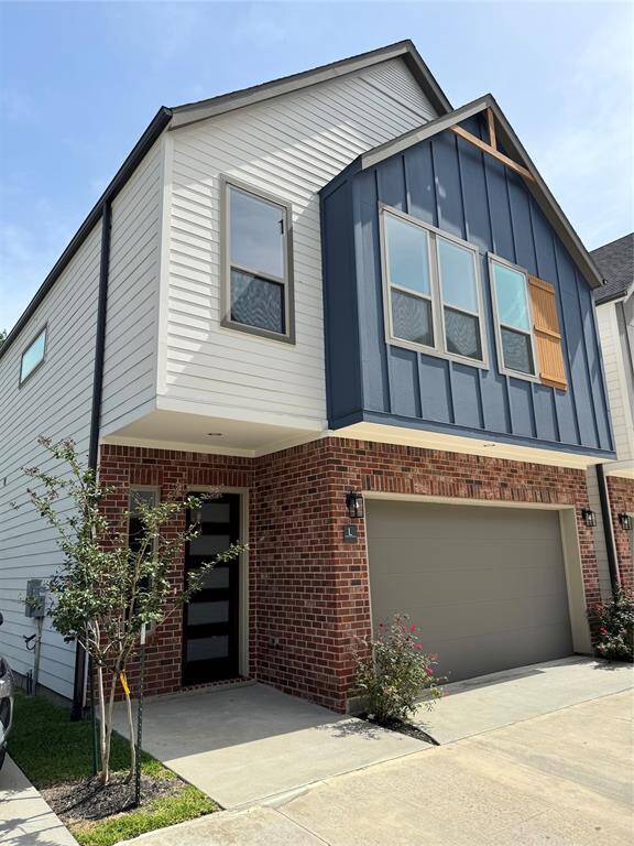 Corner unit provides plenty of natural light