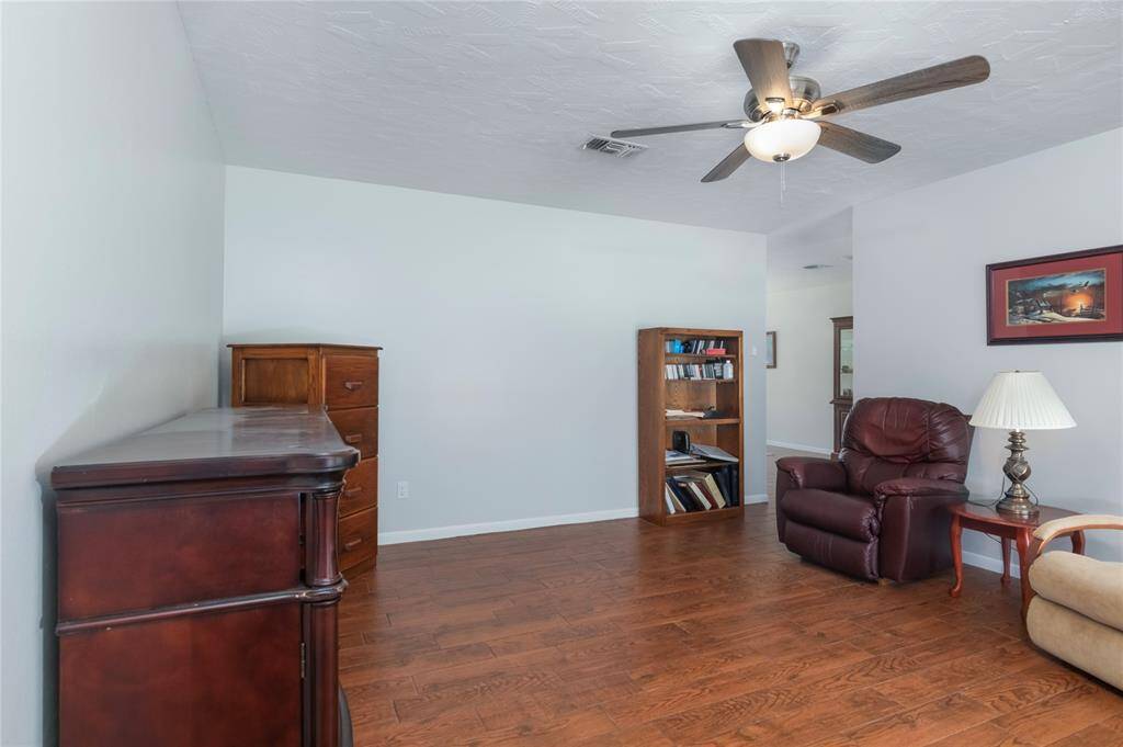 Office room/Study 2