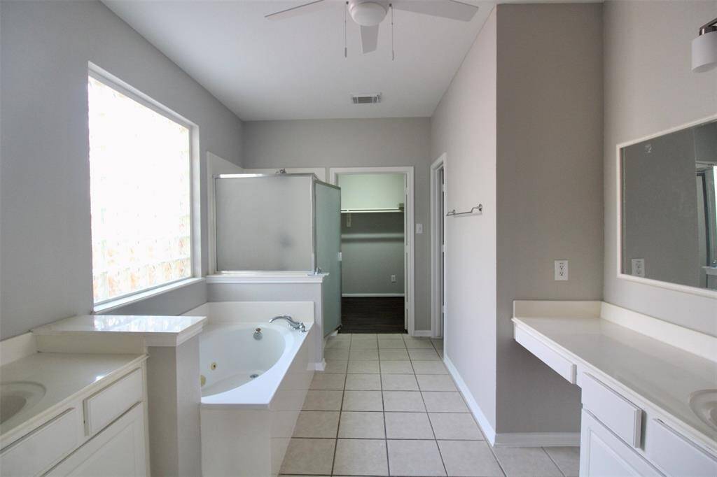 Master Bath Rm
