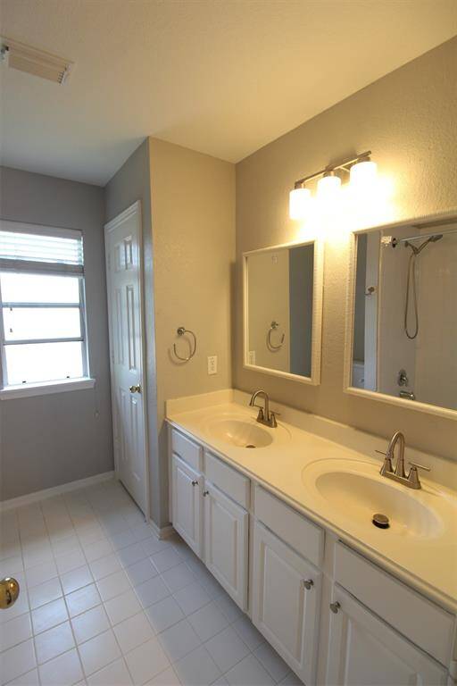 Hall Way Bath Rm