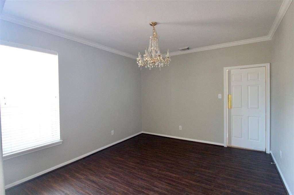 Dining Rm