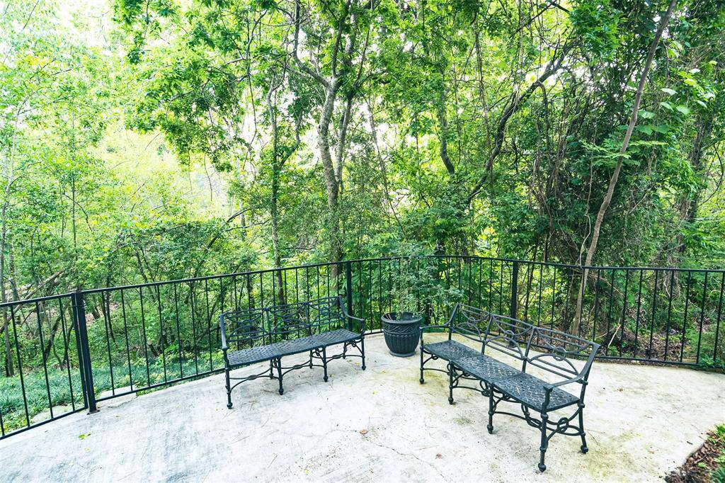 Beautiful corner space to sit and enjoy the serene natural landscape.