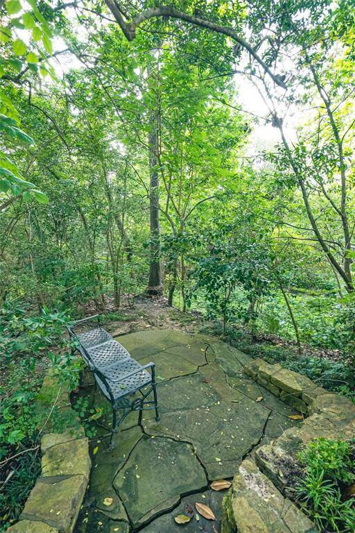 Gorgeous natural setting inside the complex.