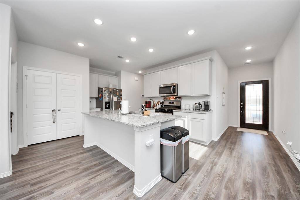 Spacious Kitchen