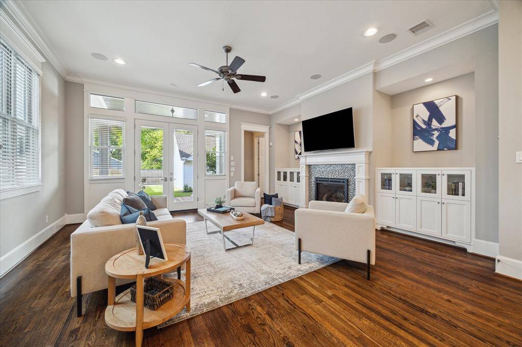 Gas fireplace in the Family room.