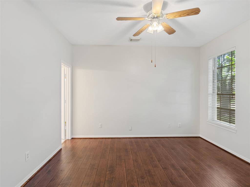 Guest Room with Full Bath Downstairs!