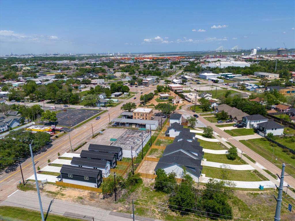 235 S Broadway is perfectly positioned on a corner lot! Lots of additional space for parking or activities. And just take a look at all of the booming new development in the great city of Laporte!