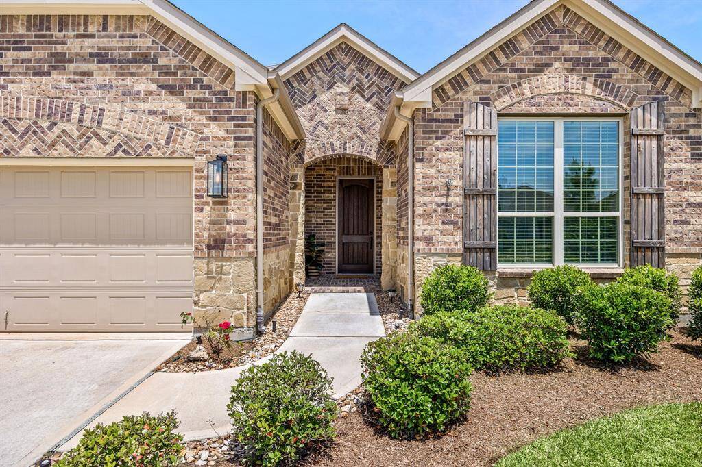 The arched entryway leads to a very solid well cared for home that was lightly lived in.  The attached 2 car garage adds convenience.