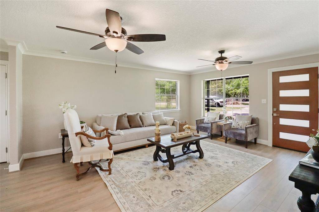 Sunny and bright living room