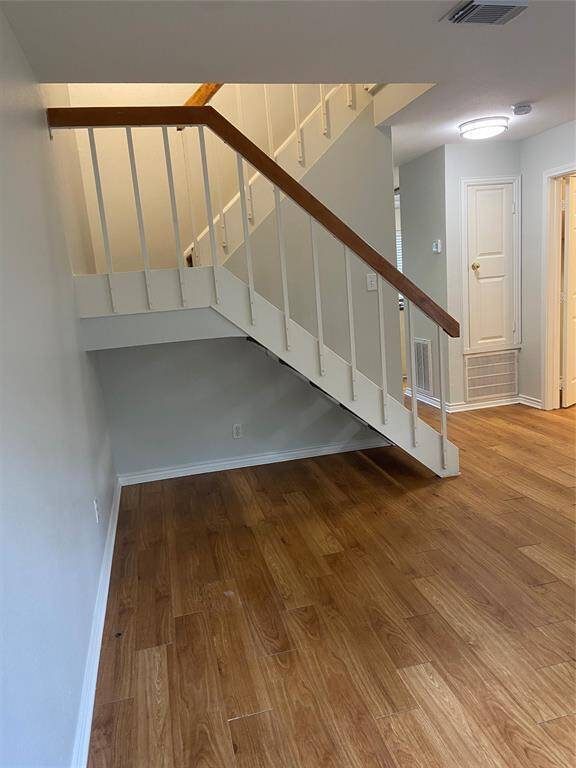 This cozy nook under the stairs can be so many things! A nice place for your four legged friends or acute reading space for the Littles. Alternatively, you could enclose it and create more storage.