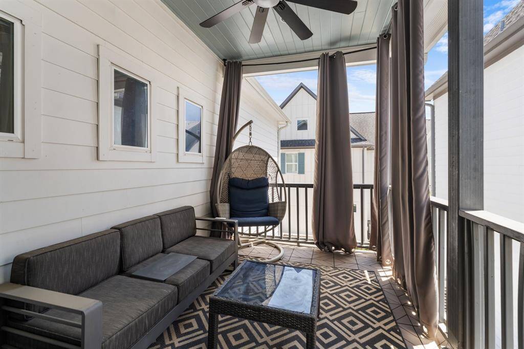 Gameroom Balcony