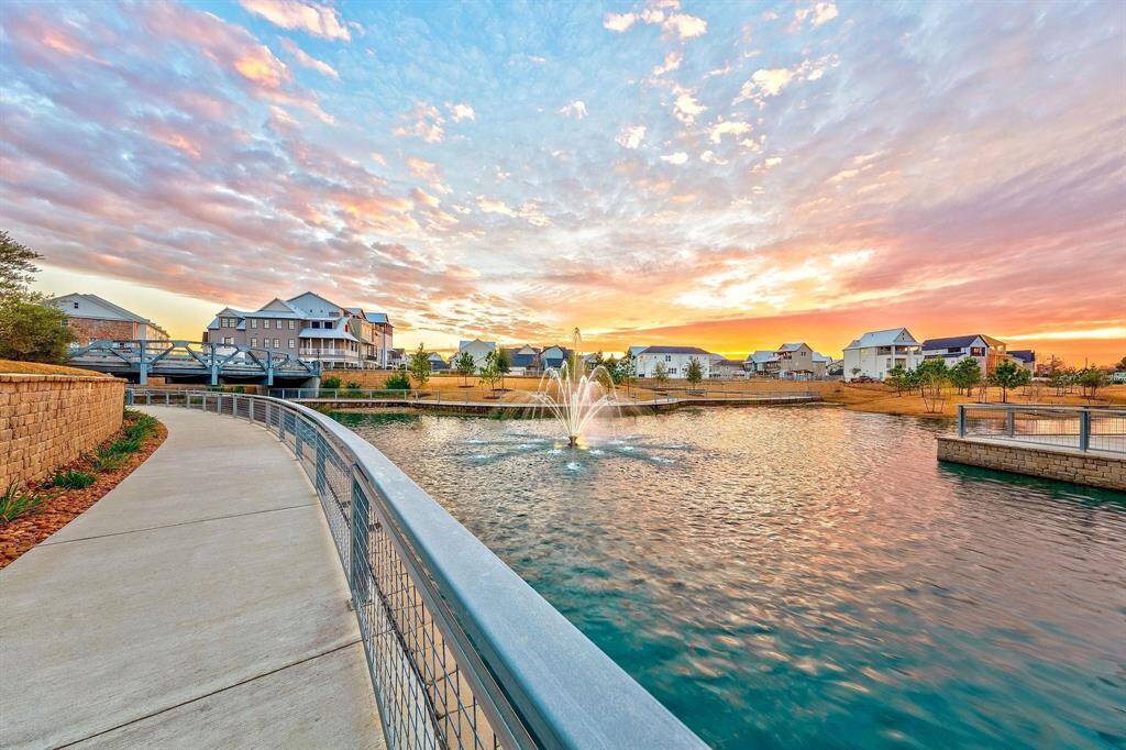 Community Lake!