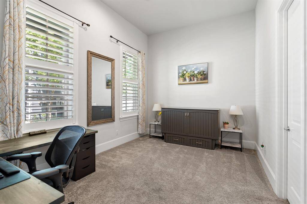 Super Rare Full Bedroom on 1st Floor!!!