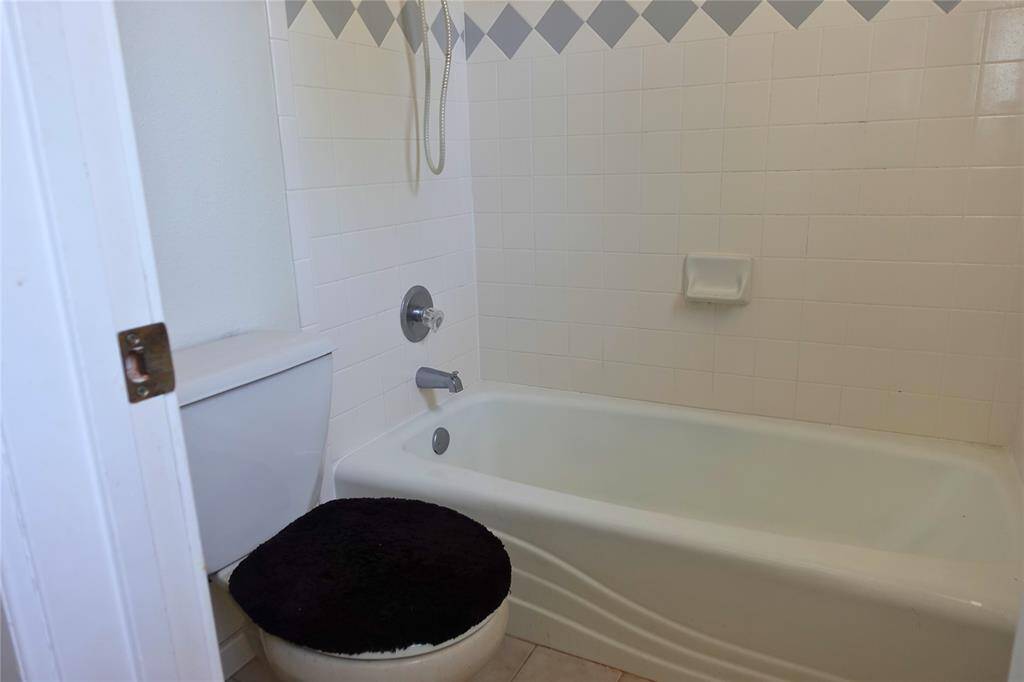 Full Bath with Classic Tile Surround