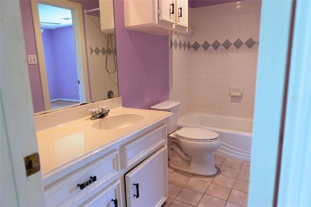 Bath with Tub/Shower Combo