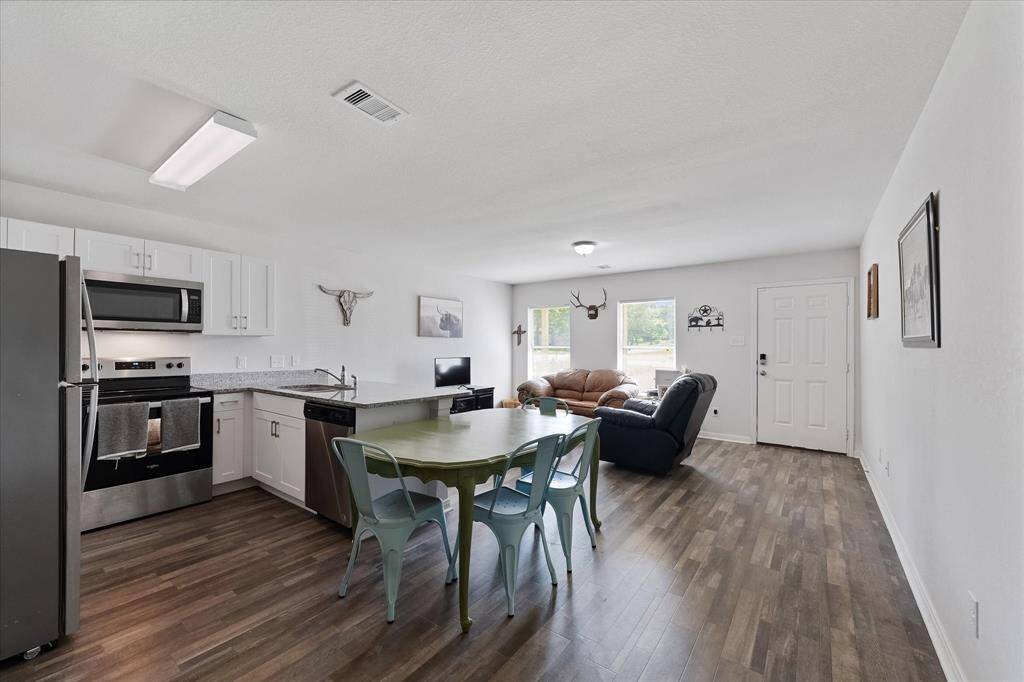 Easy care laminate flooring