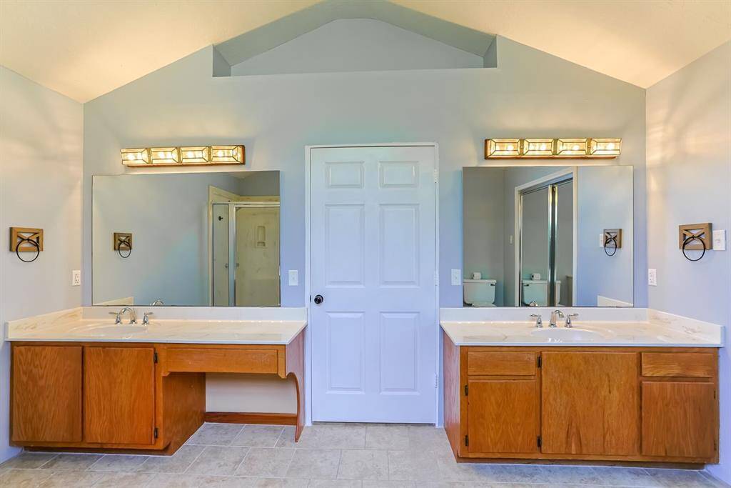 Double vanities in primary