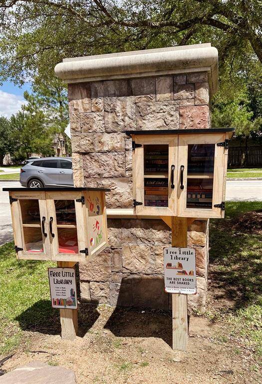 Book Club in the Neighborhood