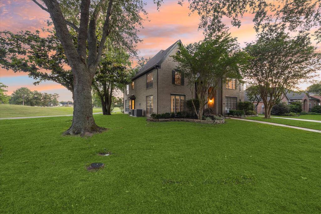 Plenty of yard space to play catch with the kiddos or simply relax on a blanket with a book in hand, taking in the views of the South #5 hole!