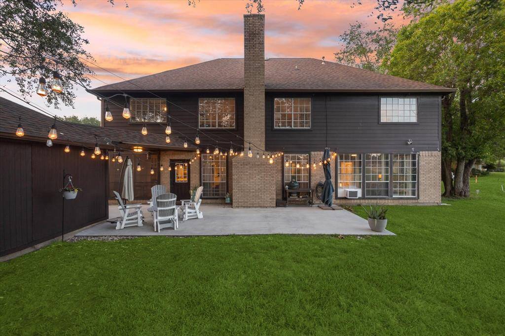 Sit on your back porch right off of the south #5 hole and feel the breeze with ambient string lighting that will stay for your convenience.