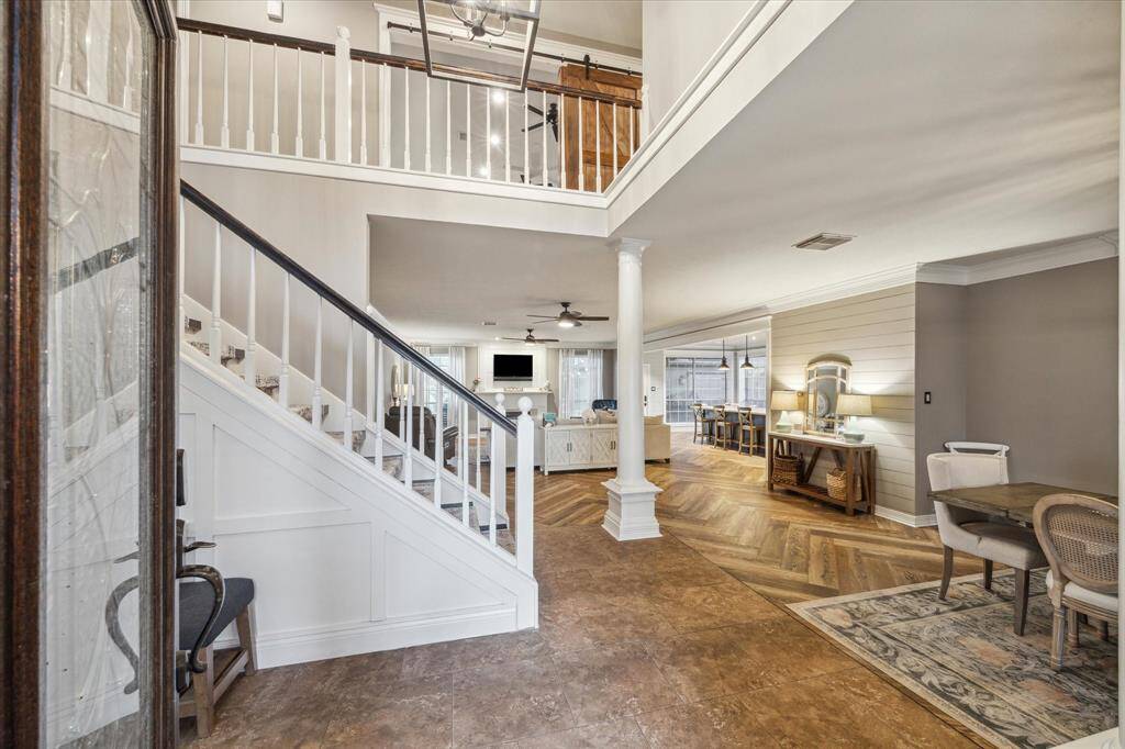 Look at that grand entry from the moment you walk in the door!