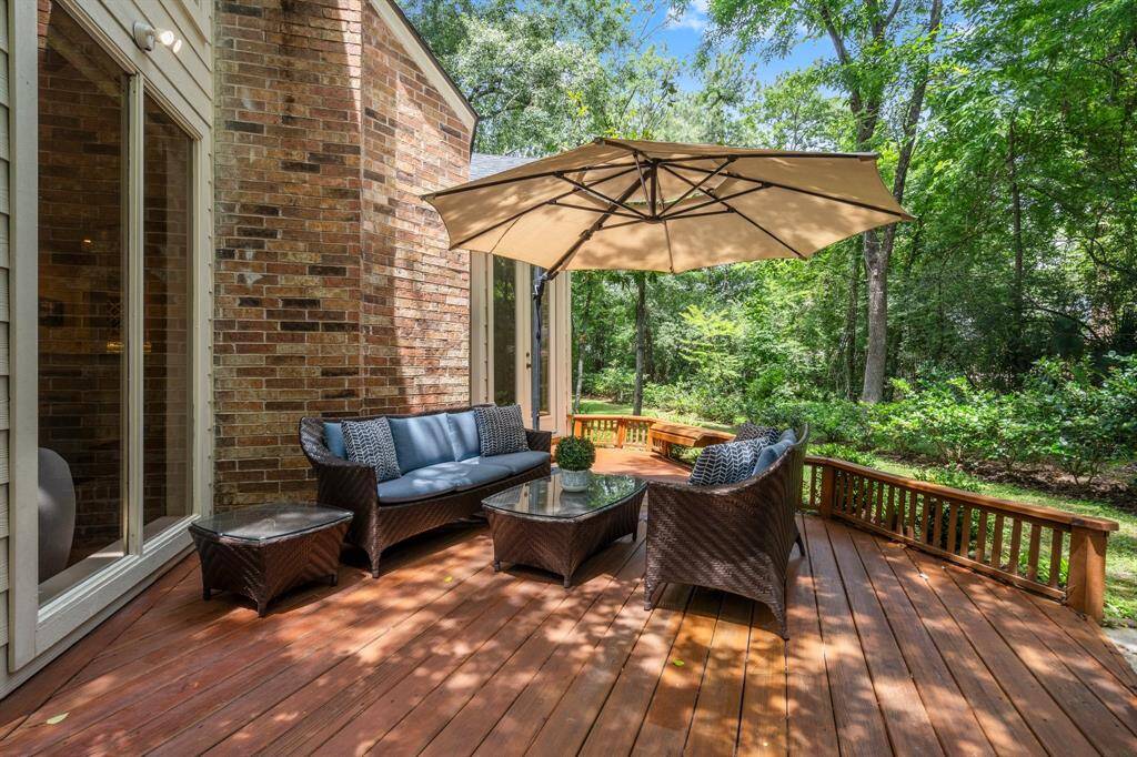 So much privacy with this home!