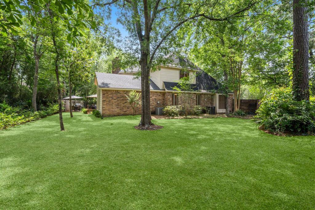 Incredibly large lot with tons of grass space for kids and/or pets to play!