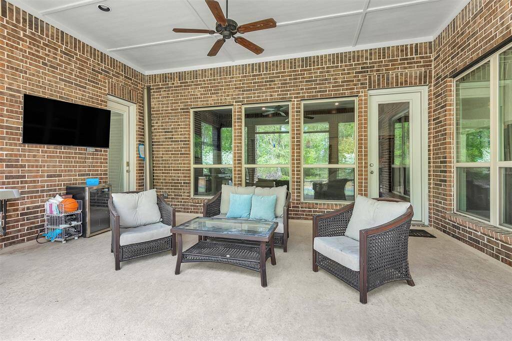 surround sound speakers in patio