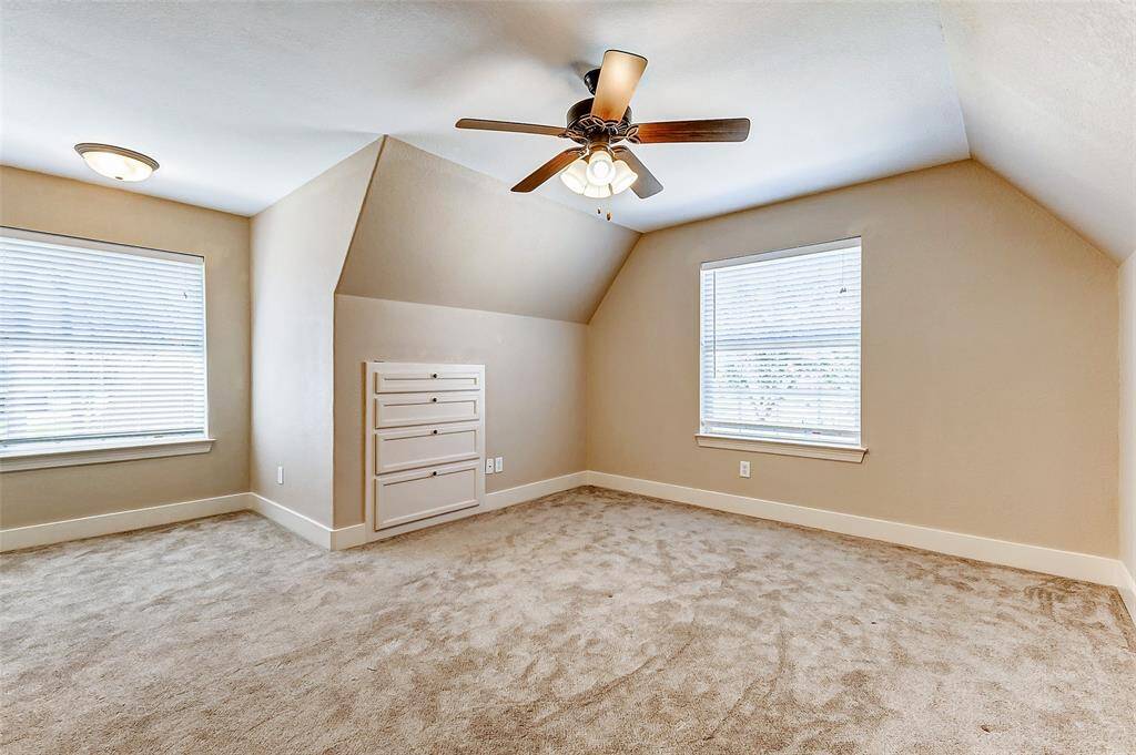 Each additional bedroom offersboth comfort and style, withample space and neutral colorsthat cater to diverse tastes andneeds, ensuring that everymember of the household enjoystheir own private sanctuary. Takenote of the upgraded ceiling fanand custom. built in drawers.