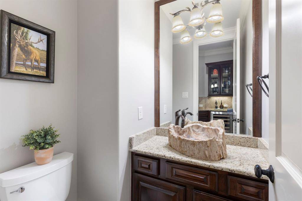 Half bath off of the kitchen.