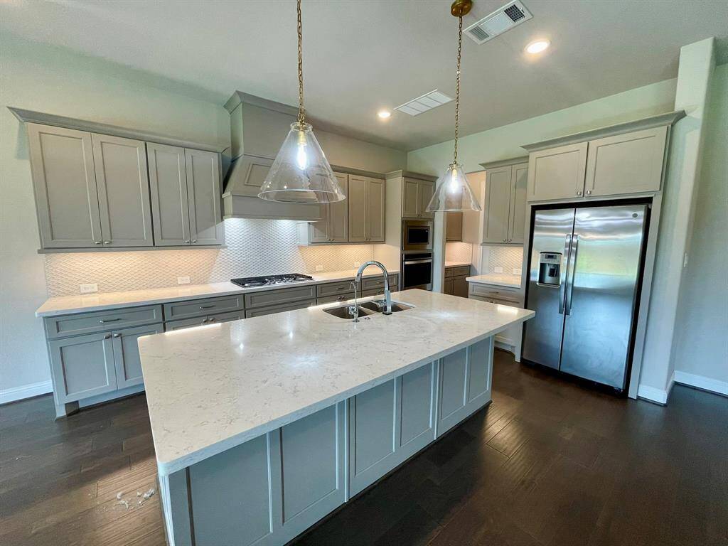 Classic Design & Plenty of Room for kitchen appliances and people too!.