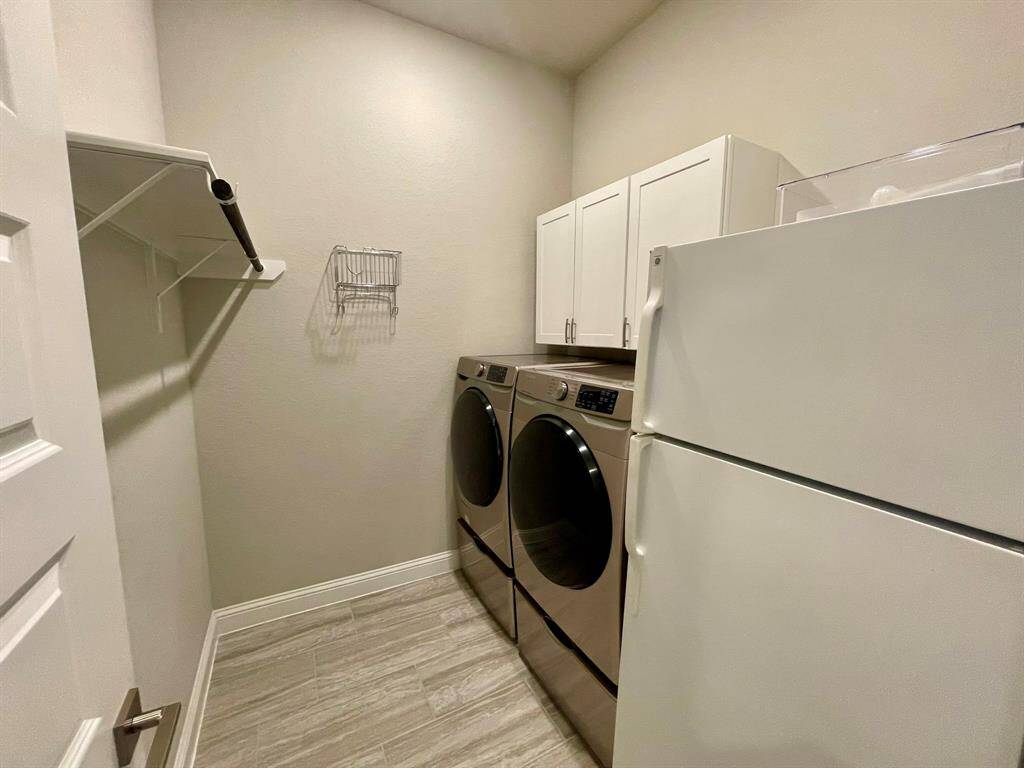 Don't forget the Washer/Dryer and 2nd Refrigerator also stay for your use.