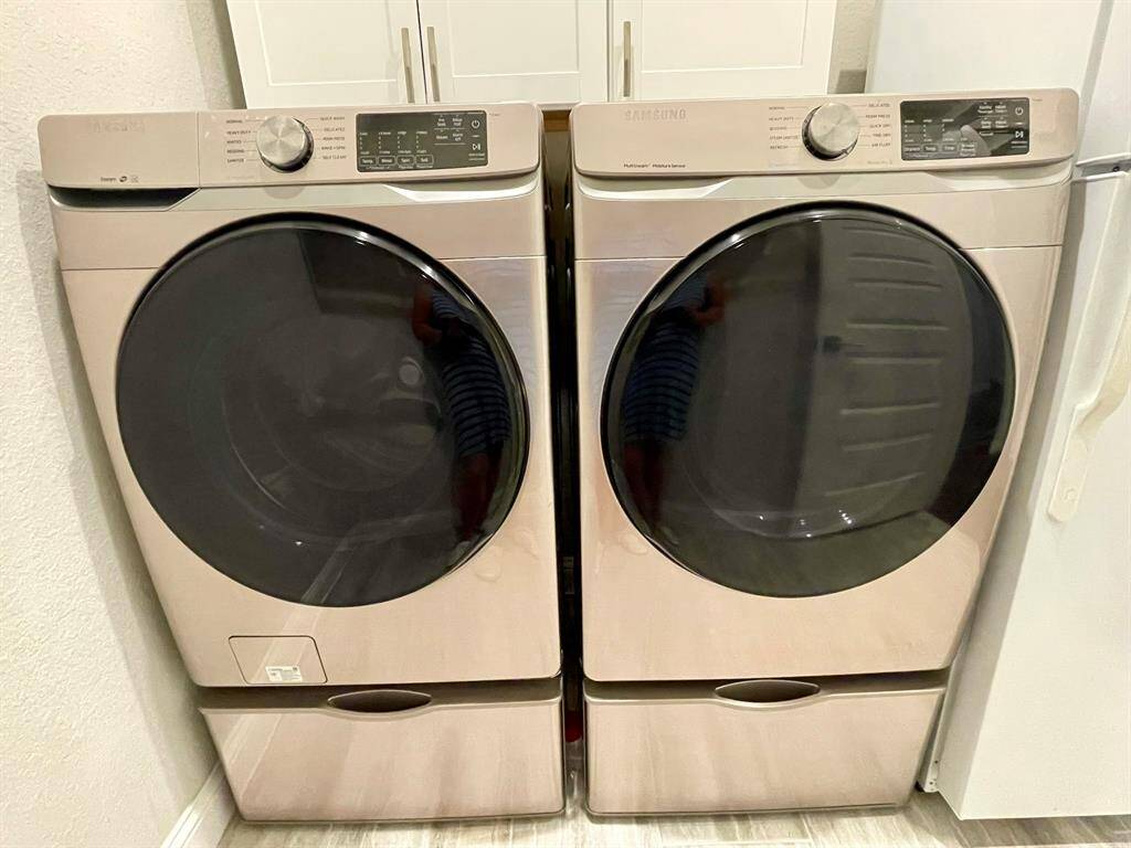 Great storage under the appliances courtesy of the pedestals.