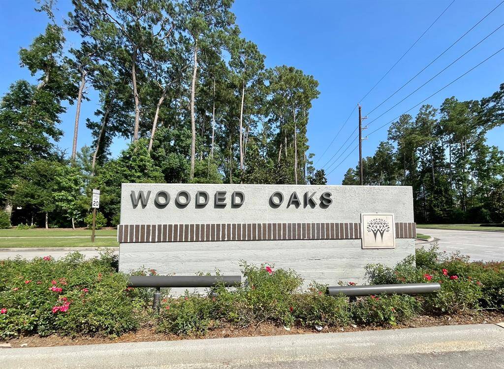 Tucked into the Wooded Oaks Neighborhood in Woodson's Reserve... walking distance to many amenities and schools.