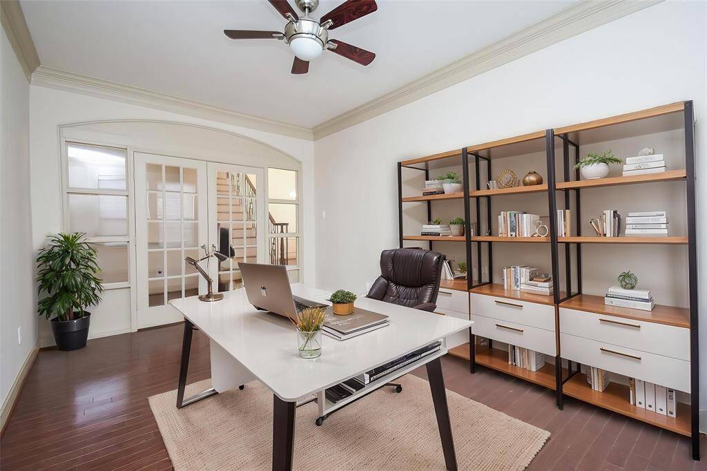 Office/Study - Virtually Staged