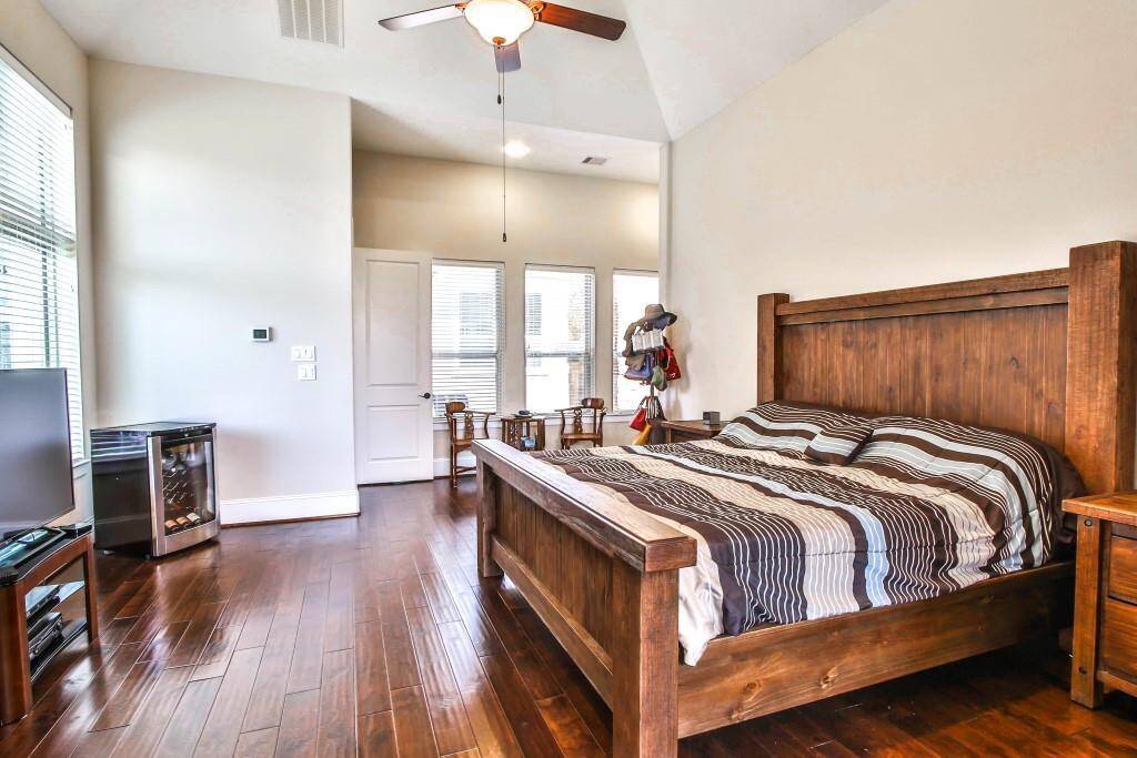 Walk into yours spacious Primary suite with hardwood floor!