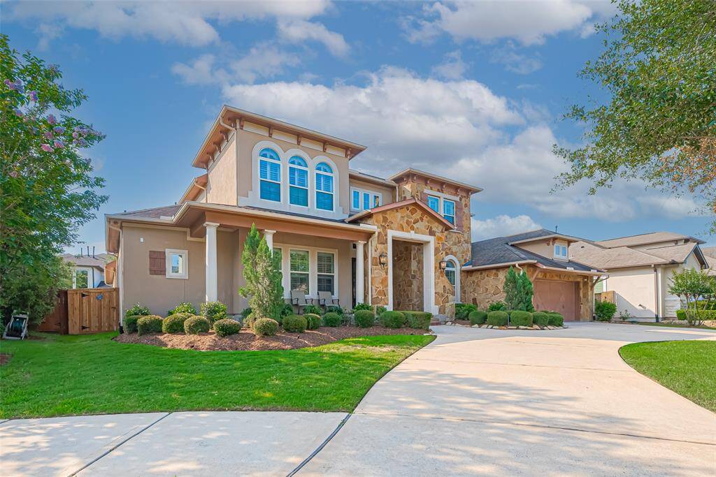 Stunning home with exceptional curb appeal ready to welcome you!