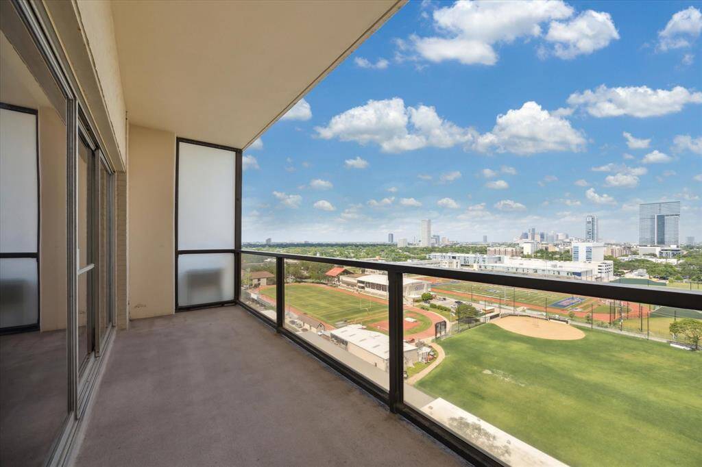 Expansive Covered Balcony approx ~21x6 ft.