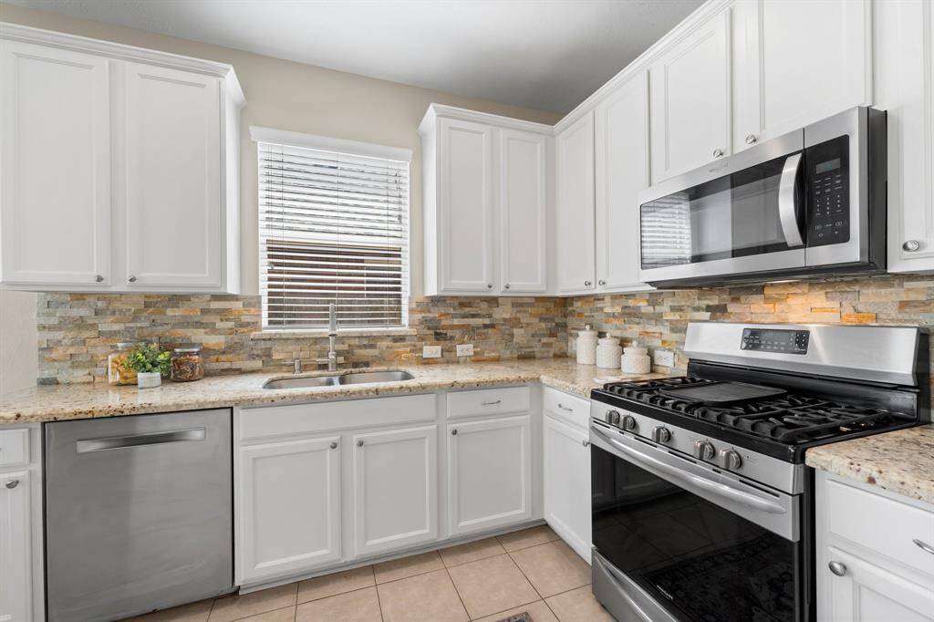 A closer look at the details of the kitchen.