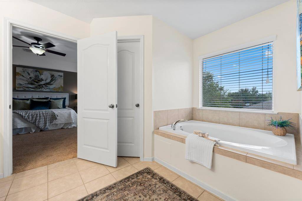 Large soaking tub for relaxing after a busy day!