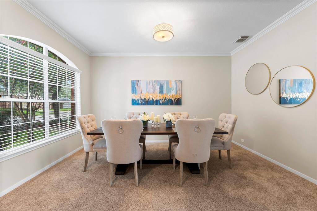 This flexible space can be used for dining, home schooling, sitting area, play room, music room, and more! The possibilities are endless.