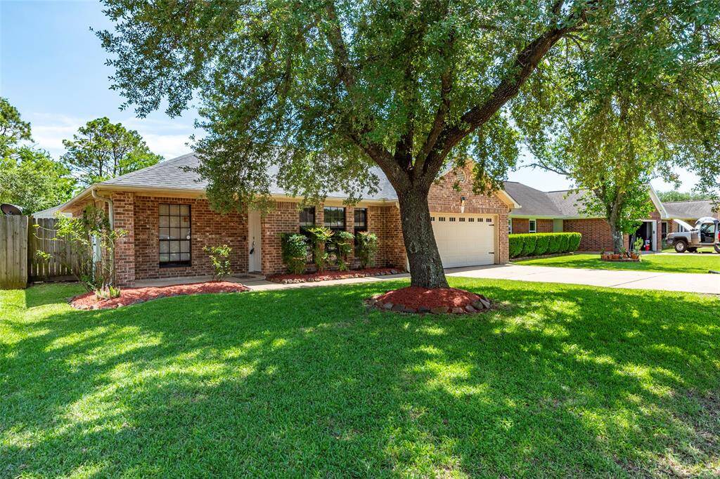 Located on the back street of a beautiful, quiet neighborhood- Meadowland