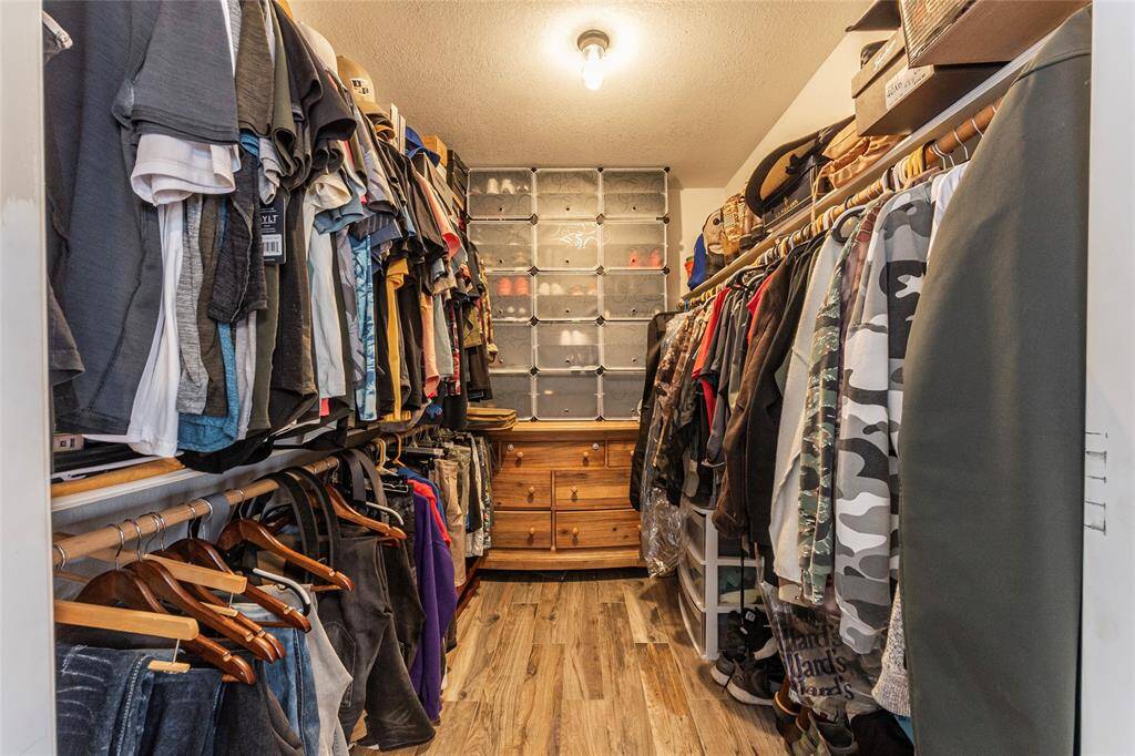 Spacious primary bedroom closet