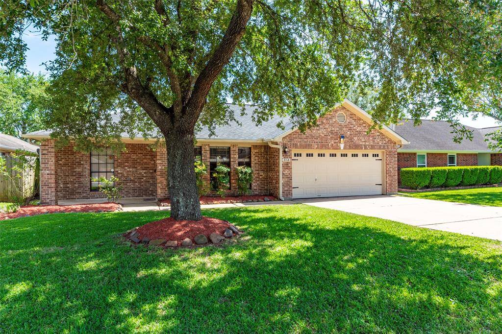 Don't sleep on this opportunity.  Make 3014 Mandy Ln. your new permanent dwelling place.