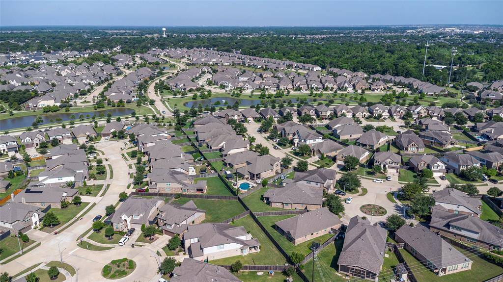 Aerial View showcasing the community.