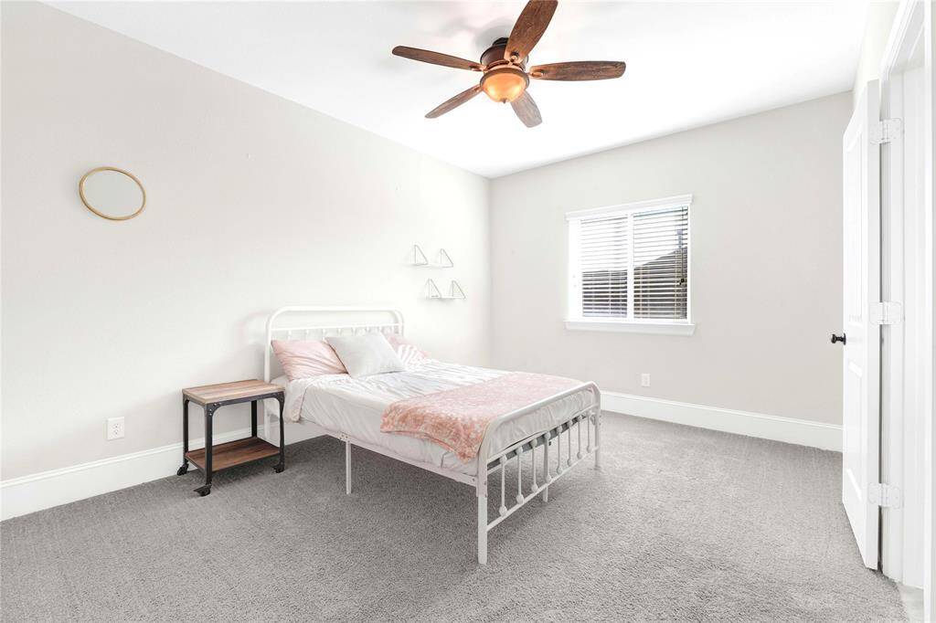 Large secondary bedroom upstairs
