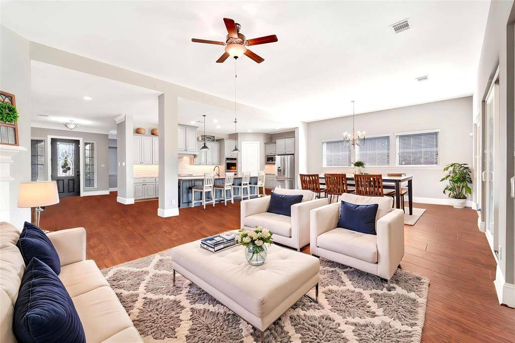Massive living space to place any furniture design. *Virtually Staged